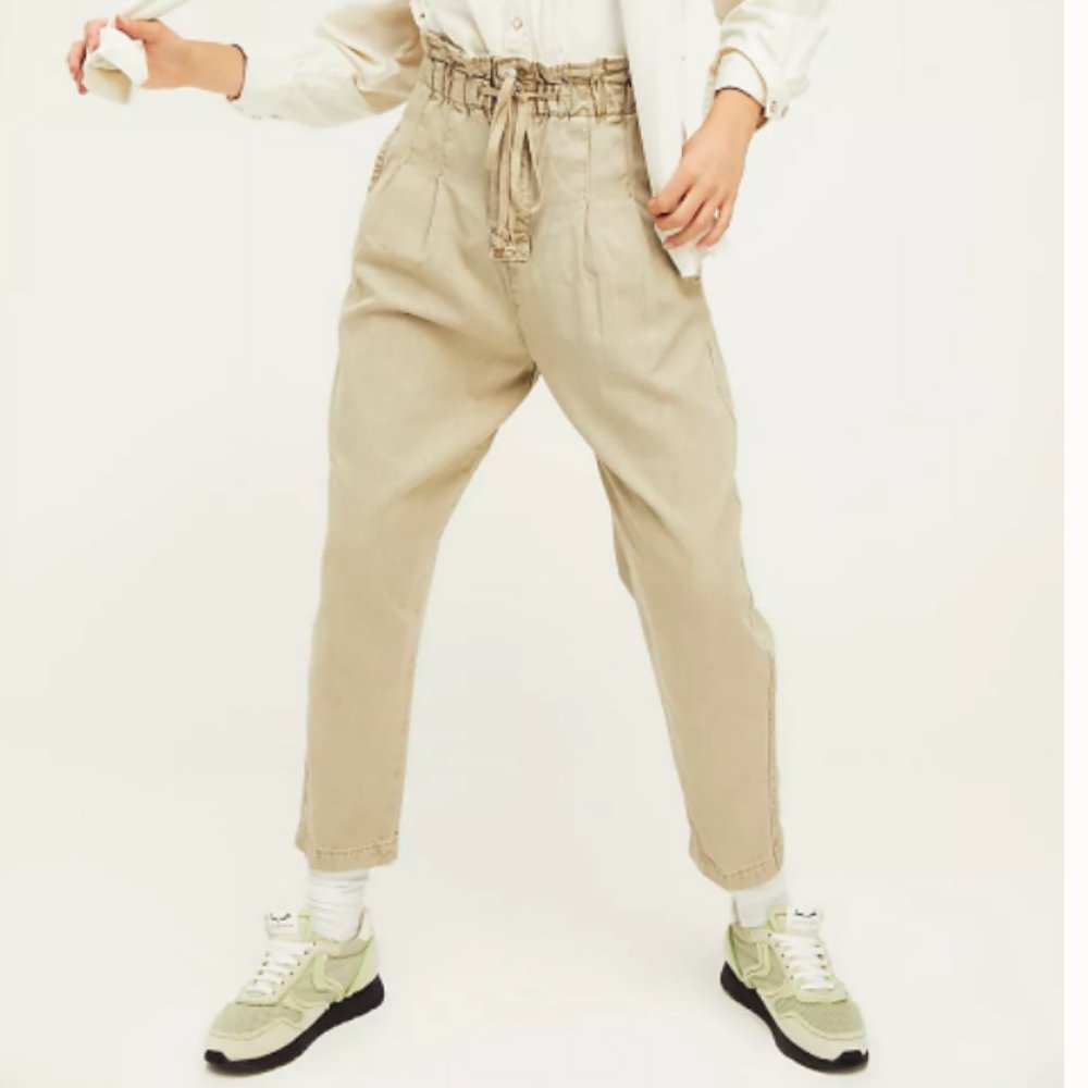 Free People Margate Pleated Trouser in Soft Grey (beige) size XS